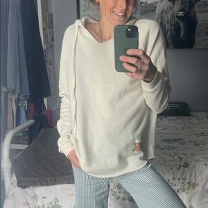 Independent Cozy Cream Hoodie